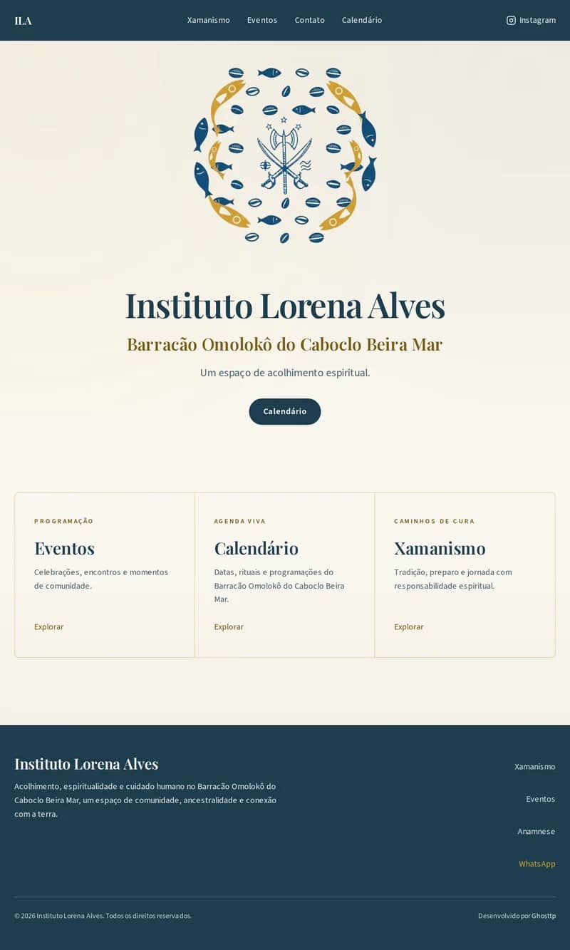 Captura do site do Instituto Lorena Alves, com o brasão do Barracão Omolokô do Caboclo Beira Mar e os acessos a eventos, calendário e xamanismo